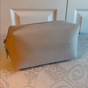 Burberry Toiletry bag